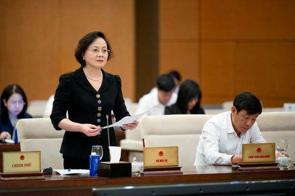 Bộ Nội vụ thực hiện chức năng quản lý nhà nước đối với nhiều ngành và lĩnh vực quan trọng