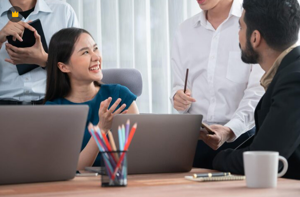 Kỹ năng giao tiếp tốt giúp người làm nhân sự kết nối mọi người