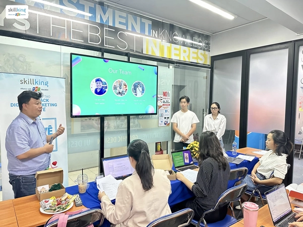 Digital Marketing phù hợp với người có khả năng viết, phân tích thông tin và nắm bắt hành vi khách hàng.